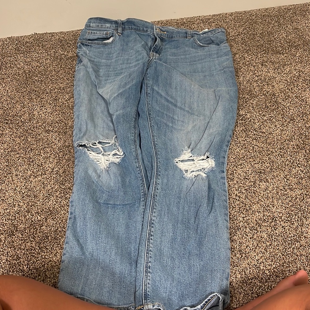 Light washed Boyfriend jeans!
